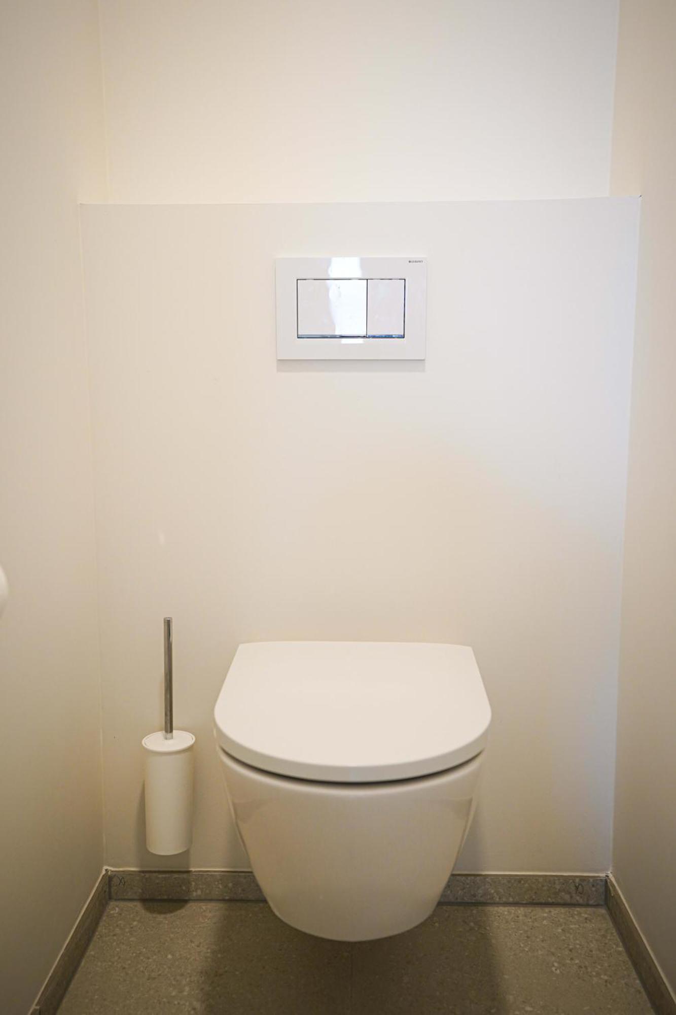 Huswell - Beautiful Apartment With Communal Pool And Gym Остенде Екстериор снимка